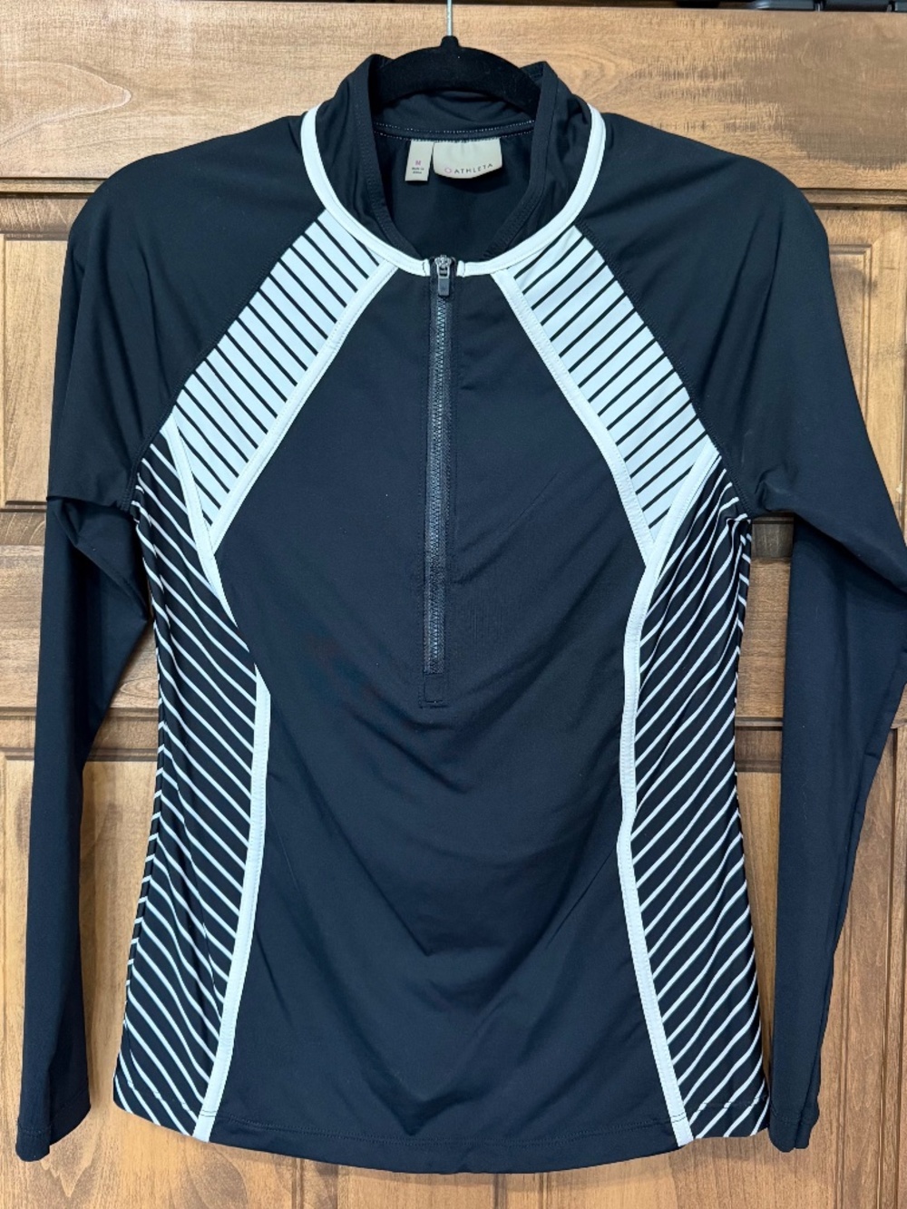 Athleta Black and white stripe Swim rash guard coverup long sleeve size medium